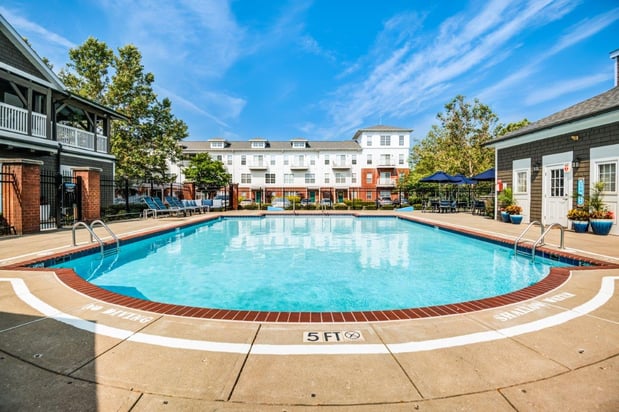 Images The Waterfront Apartments & Townhomes