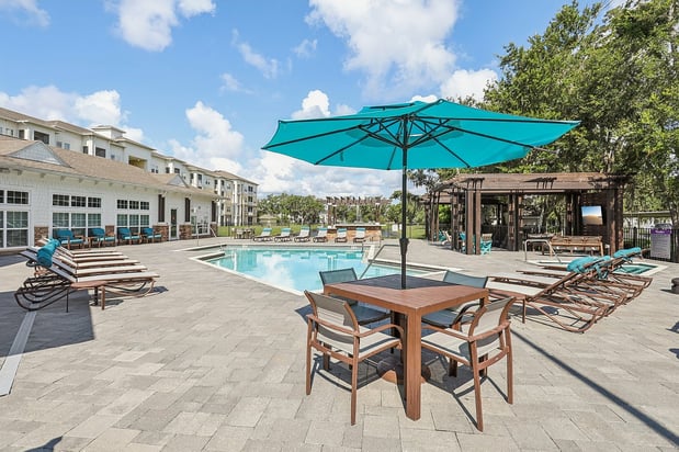 Images The Hamilton at Lakeside