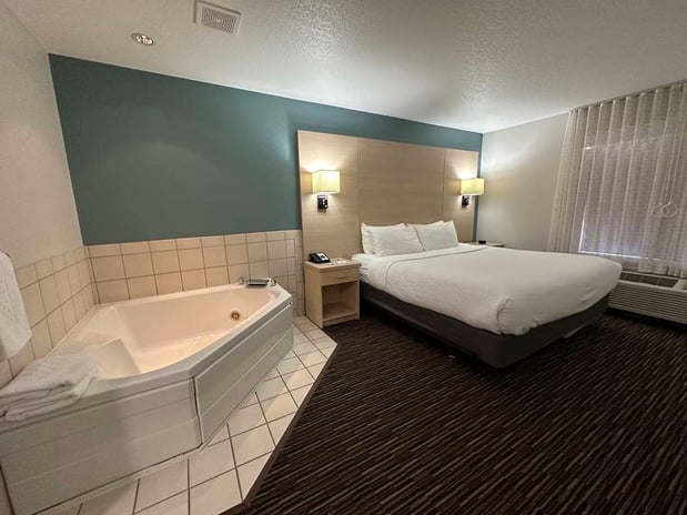Images Best Western Watertown
