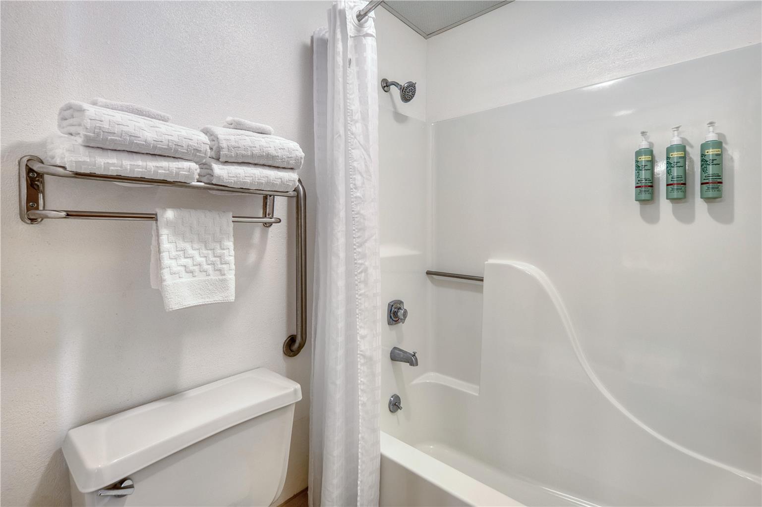 King - Balcony & Whirlpool Bathroom