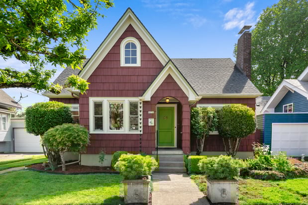 Images Amy Romberg, Realtor Windermere Real Estate