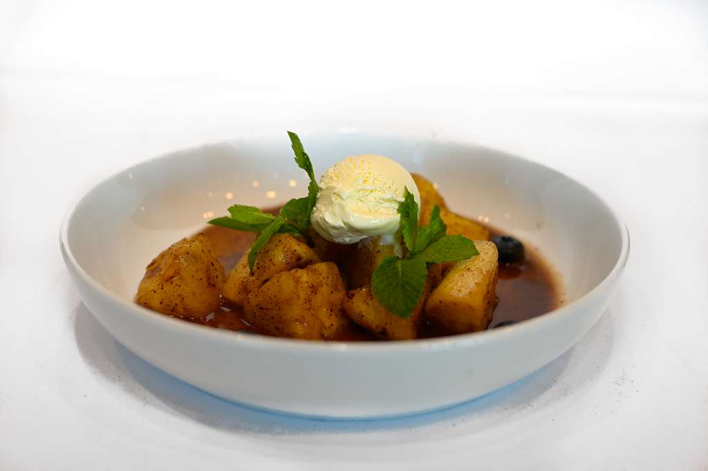 Images Park Inn by Radisson Oslo Airport Hotel West