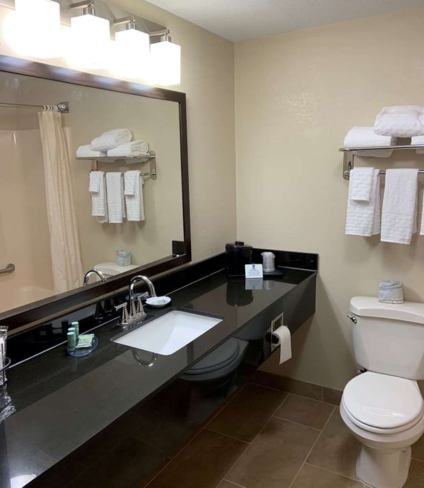 Images Best Western Airport Inn & Suites Cleveland