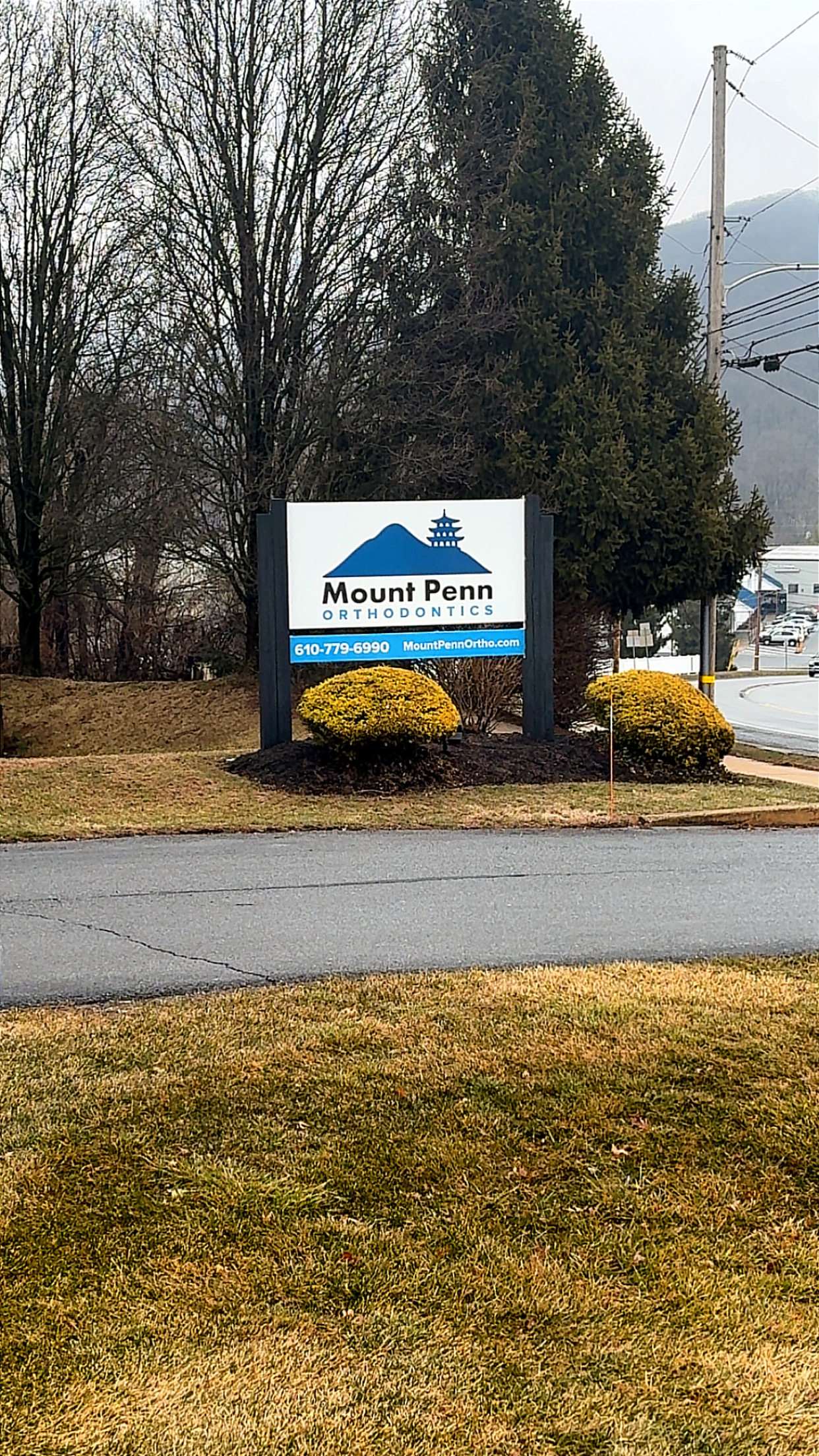 Mount Penn Orthodontics outdoor sign