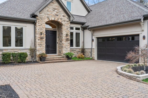 Images Teresa Powell, Realtor