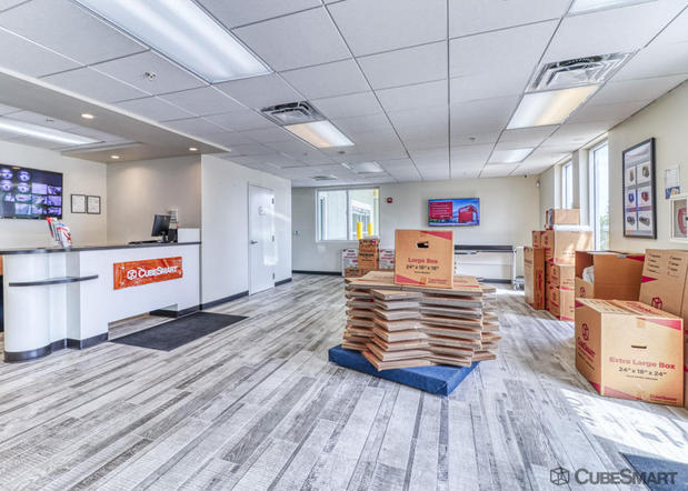 Images CubeSmart Self Storage