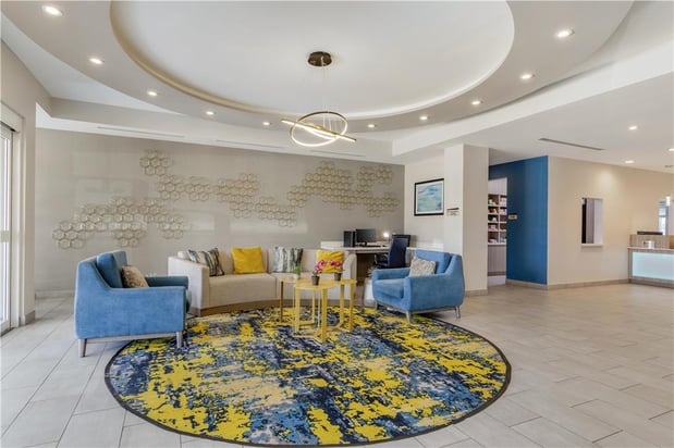 Images Best Western Plus Mid County