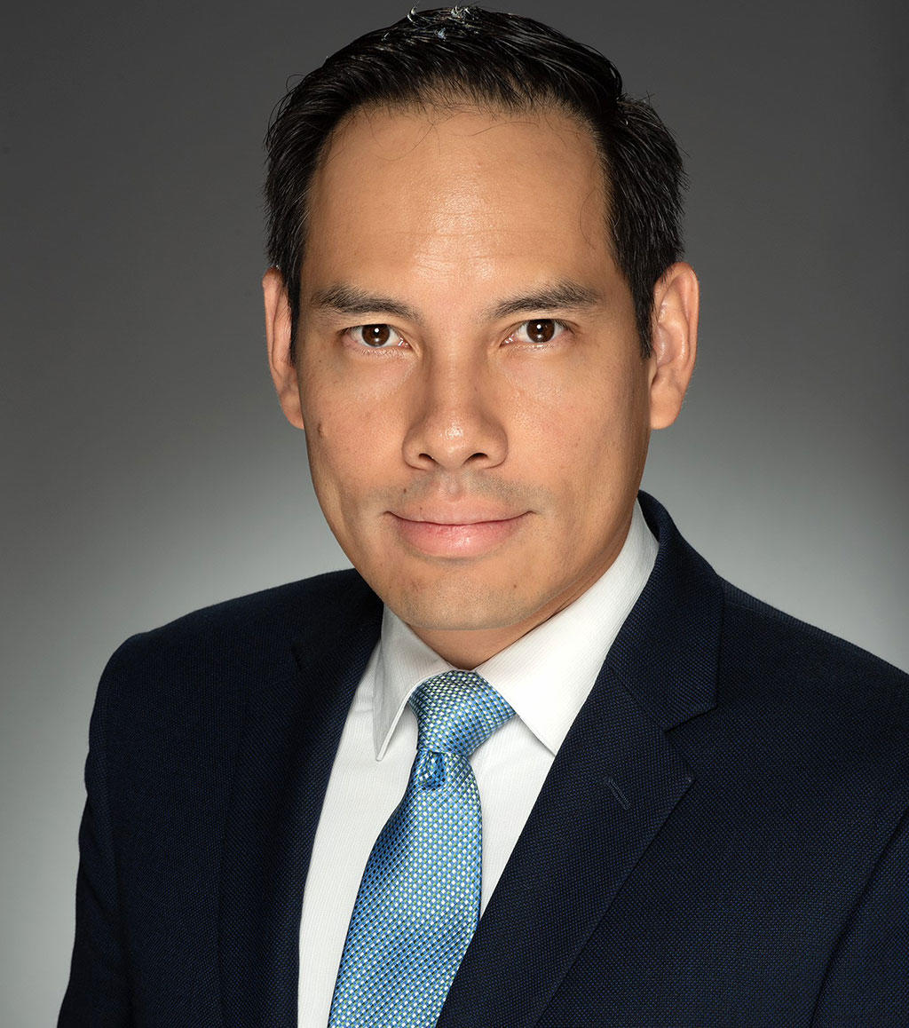 Headshot of Dr. Clifton Huang