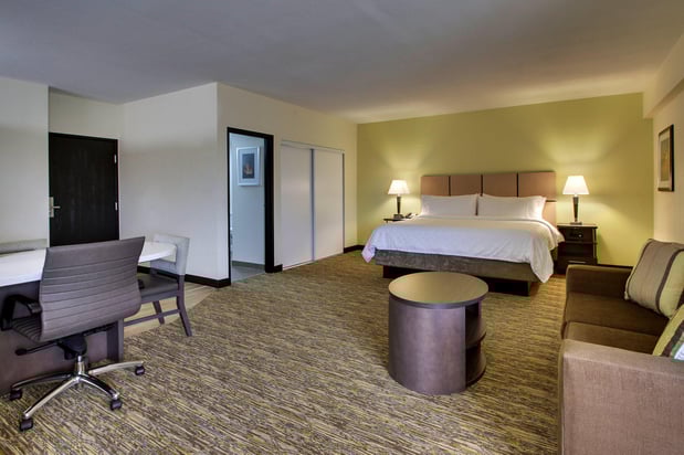 Images Candlewood Suites Wichita East by IHG