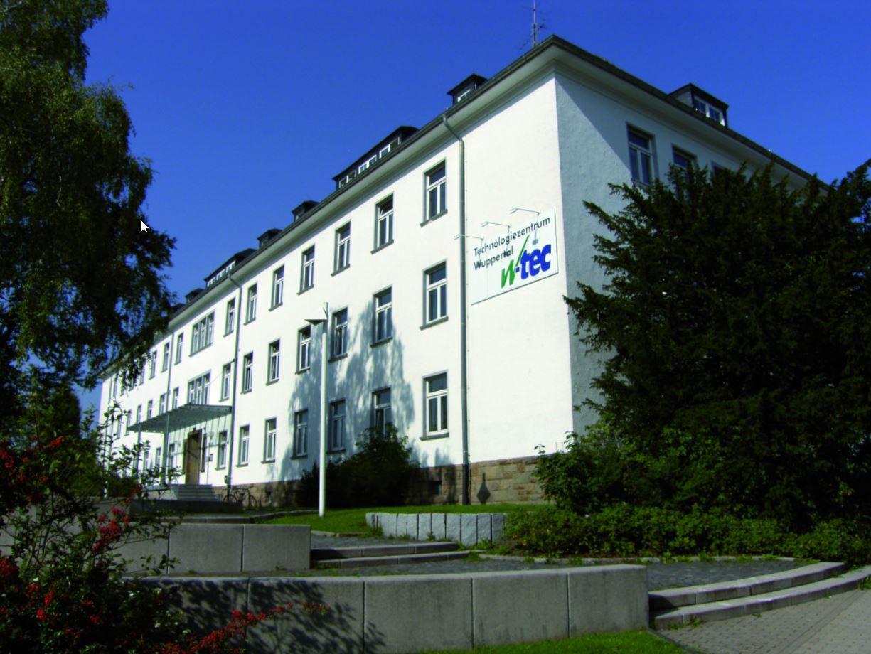 AKMn Beratungs- & Vertriebs GmbH - Versicherungsmakler Wuppertal, Lise-Meitner-Str. 1 ‑13 in Wuppertal