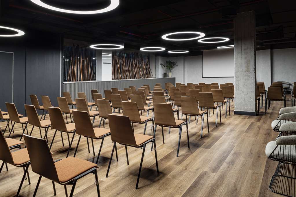 Images Radisson RED Madrid