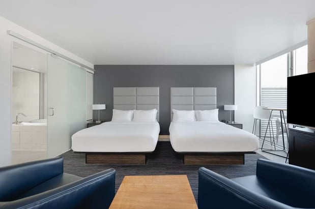 Images hotelVetro Iowa City, Tapestry Collection by Hilton