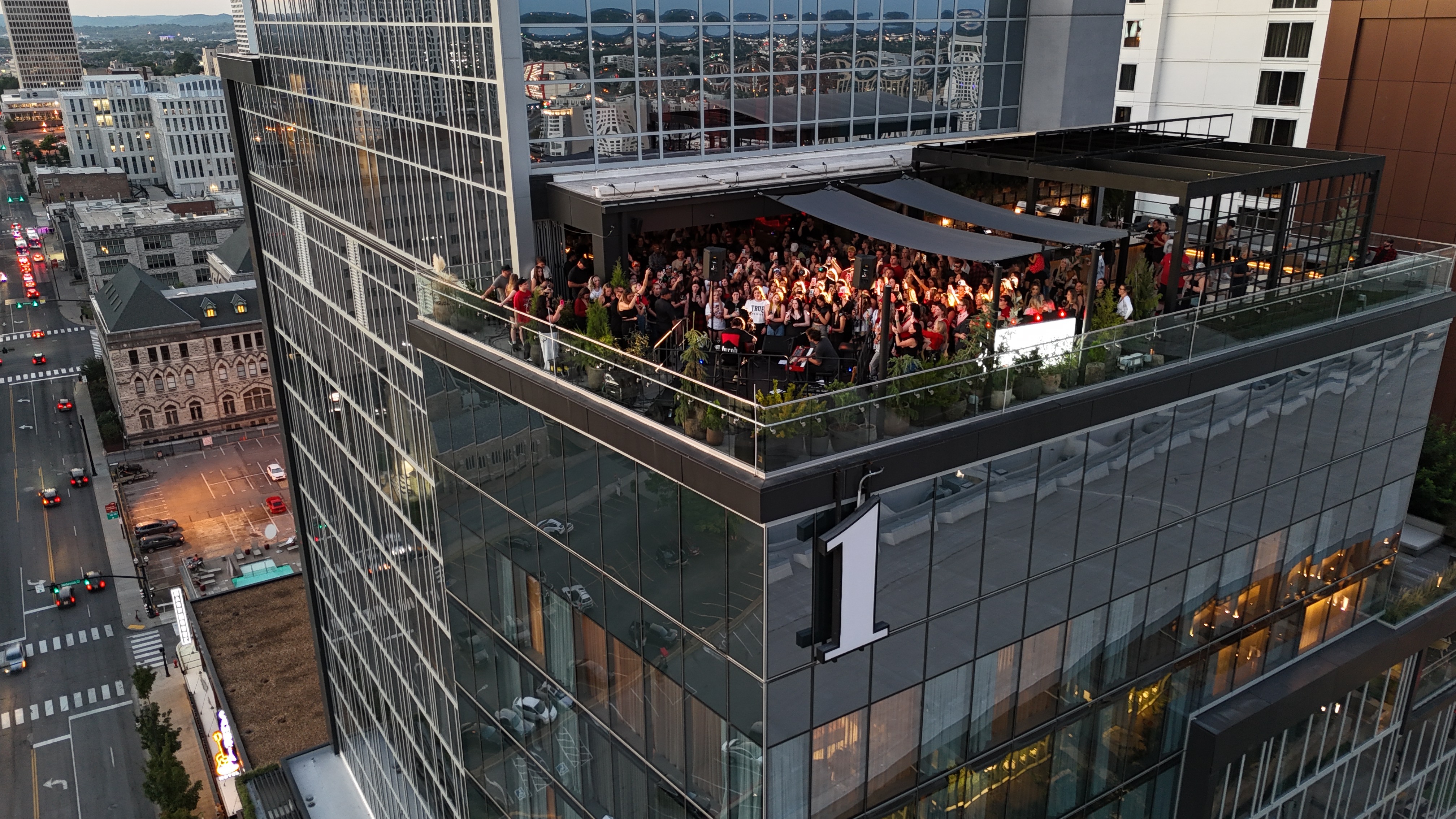 Harriet's Rooftop Outdoor Entertainment