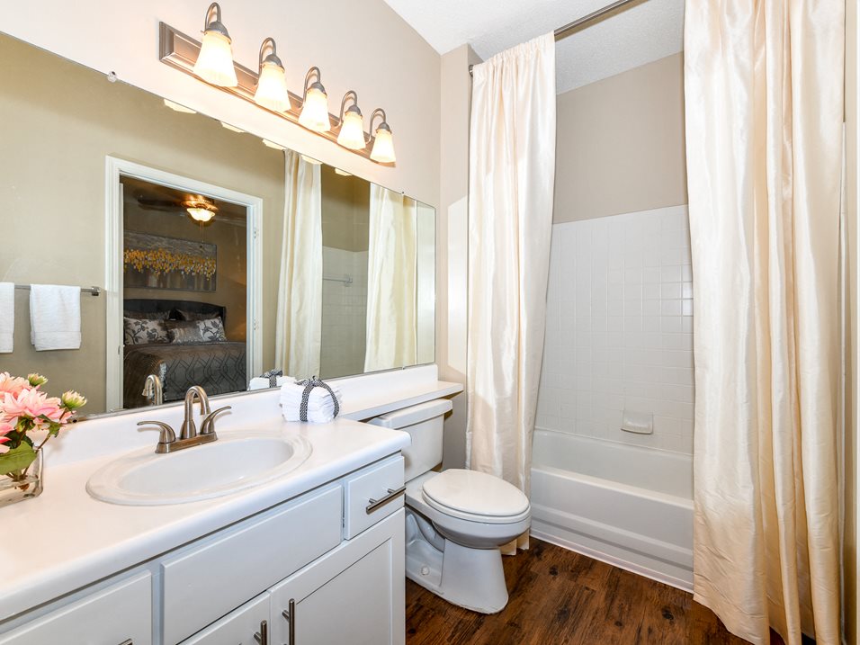 Luxurious Bathroom at The Retreat at Germantown