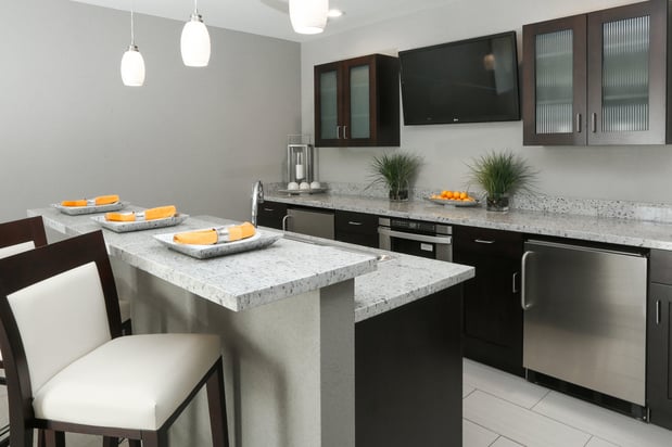 Images Holiday Inn & Suites East Peoria by IHG