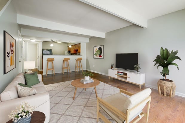 Images Nineteen North Apartments & Townhomes