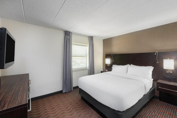 Images Holiday Inn Saint Louis West at Six Flags, an IHG Hotel