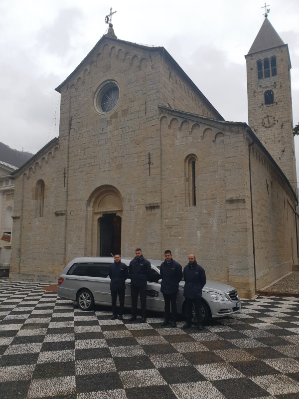 Images Gianelli Onoranze e Trasporti Funebri