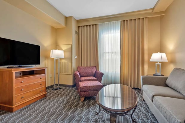 Images Best Western Plus Swiss Chalet Hotel & Suites