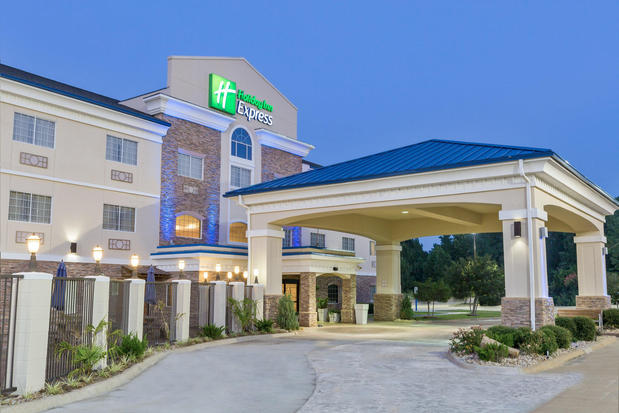 Images Holiday Inn Express Palestine, an IHG Hotel