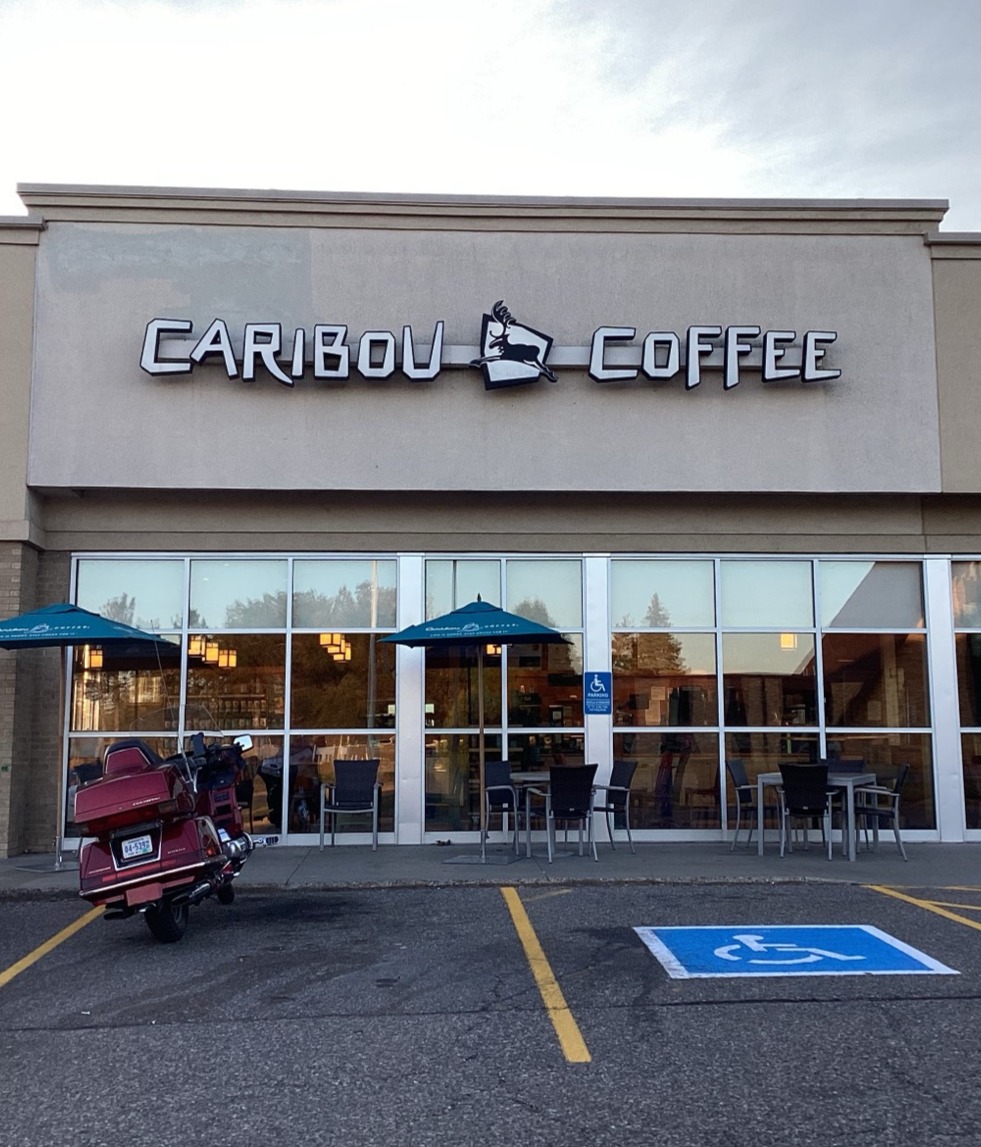 Storefront of the Caribou Coffee at 425 8th Avenue NE in Brainerd