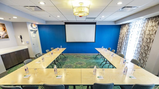 Images Holiday Inn Knoxville N - Merchant Drive by IHG