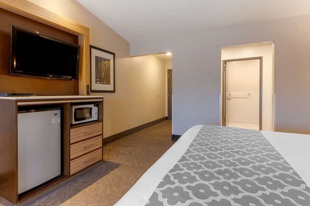 Images Best Western Plus Forest Park Inn