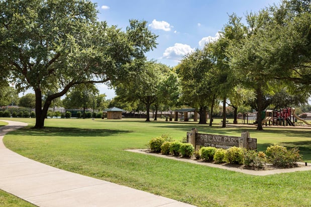 Images Camden Buckingham Apartments