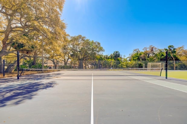 Images Reserve at Lake Pointe Apartment Homes