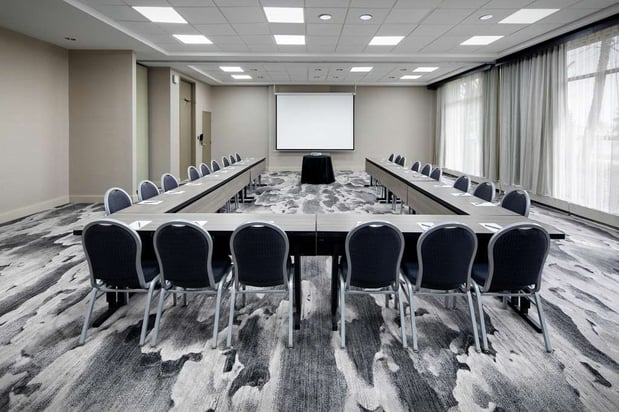 Images Embassy Suites by Hilton Detroit Troy Auburn Hills