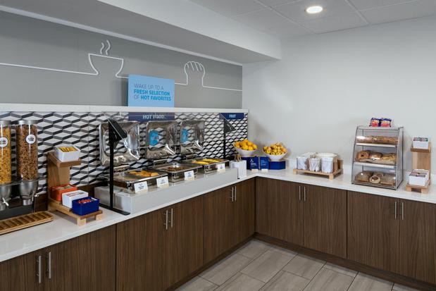 Images Holiday Inn Express Corvallis-on the River by IHG