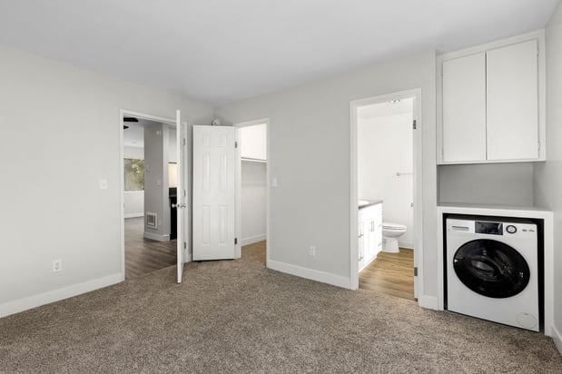 Images Topanga Canyon Apartments