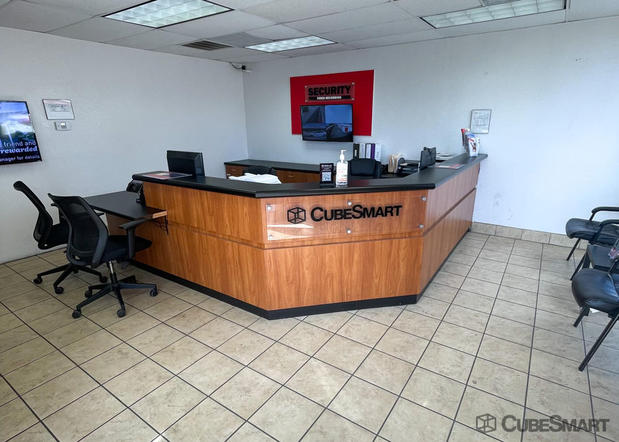 Images CubeSmart Self Storage