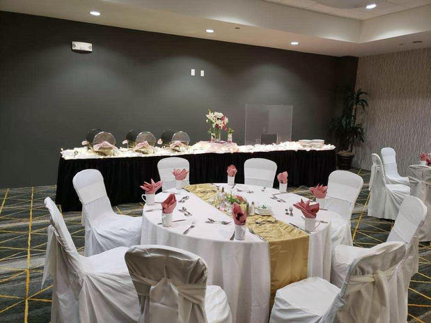 Images Holiday Inn & Suites Phoenix Airport by IHG