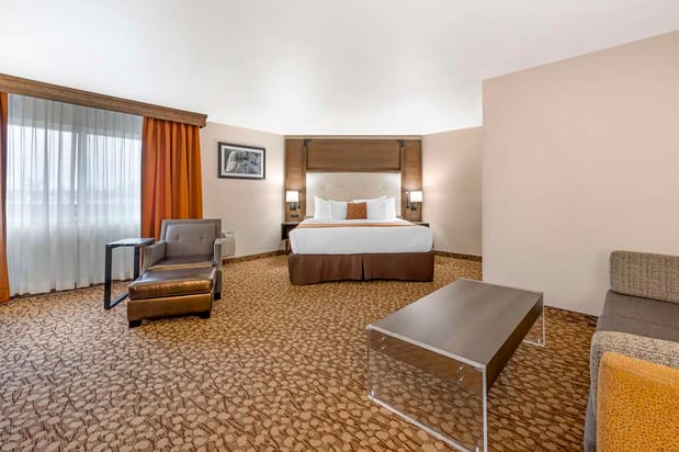 Images Best Western Plus Mill Creek Inn