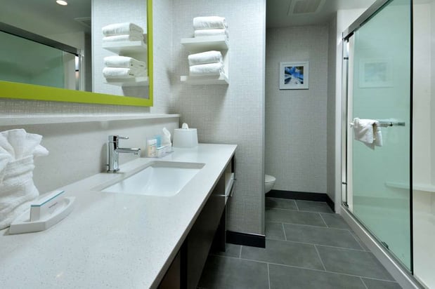 Images Hampton Inn & Suites by Hilton Charlotte North I 485