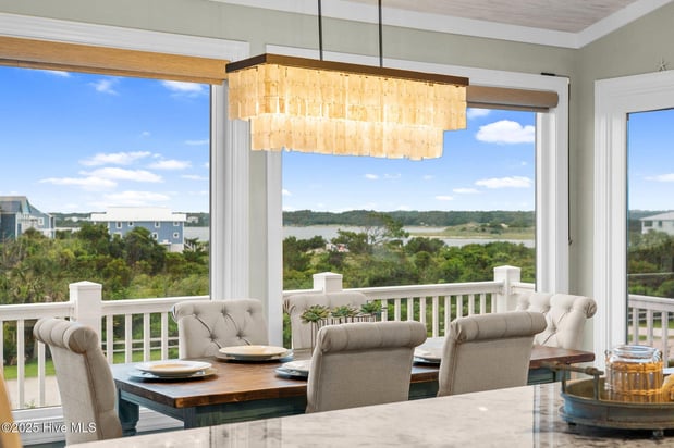 Images CENTURY 21 Triangle Group: Danielle Stewart | Realtor | Broker