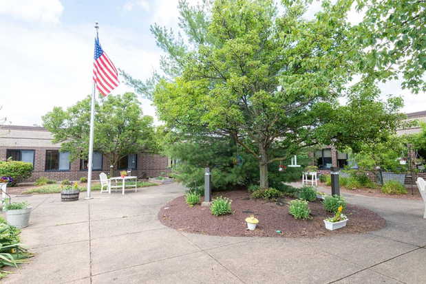 Images RRH Demay Living Center