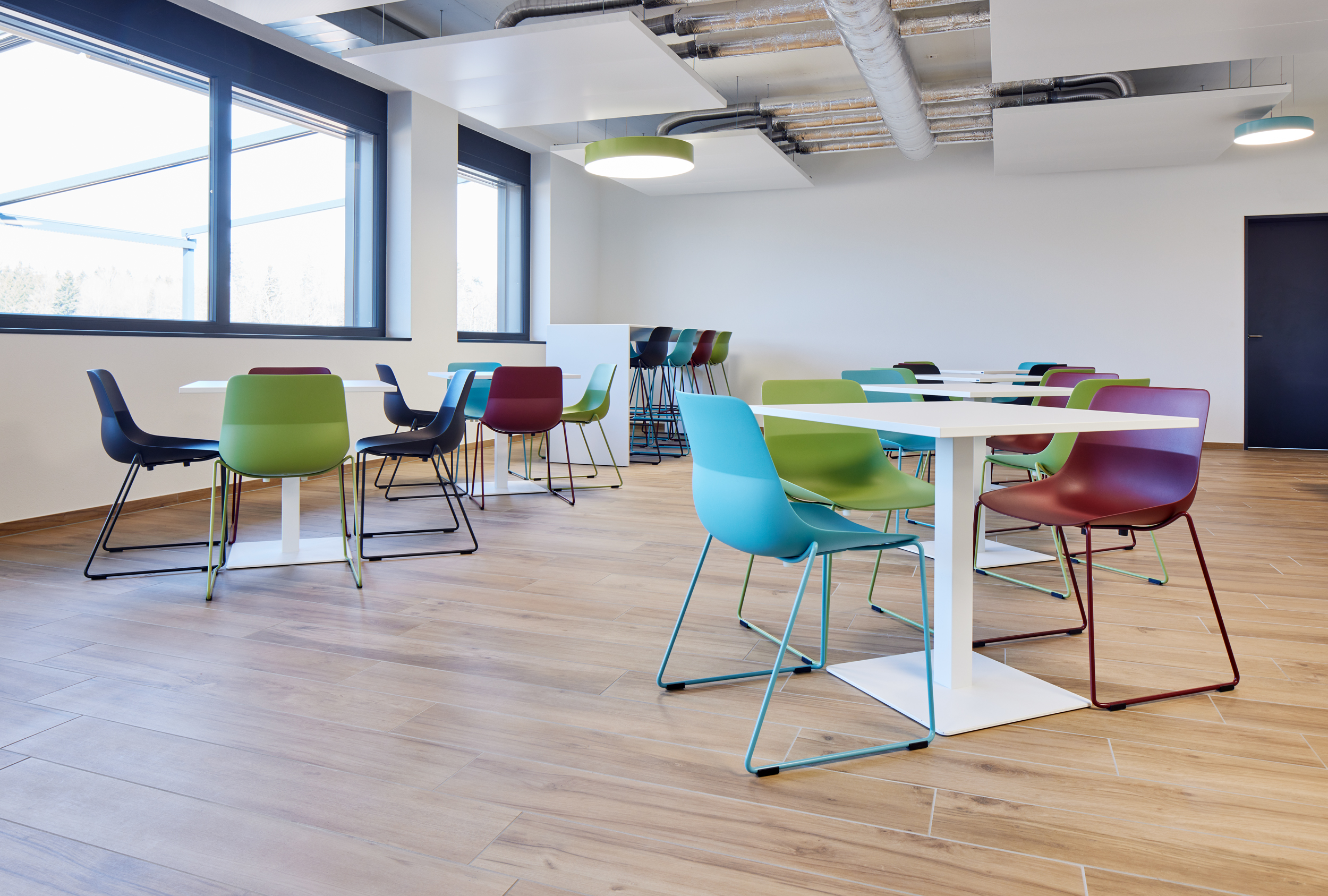 Echo Büromöbel Ernst & Cie AG, Huebstrasse 4 in Holziken