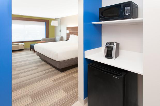 Images Holiday Inn Express & Suites Sterling Heights-Detroit Area, an IHG Hotel