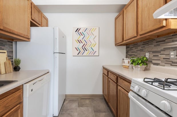 Images Hillcrest Village Apartment Homes