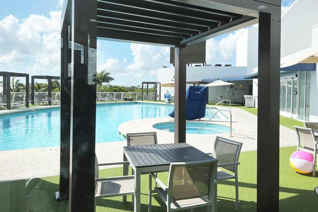 Images Nuvo Suites Hotel