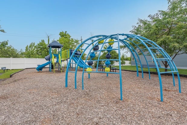 Images North Ponds Apartments & Townhomes