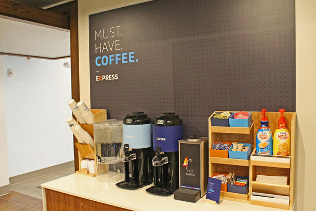Images Holiday Inn Express & Suites St. Louis South - I-55 by IHG