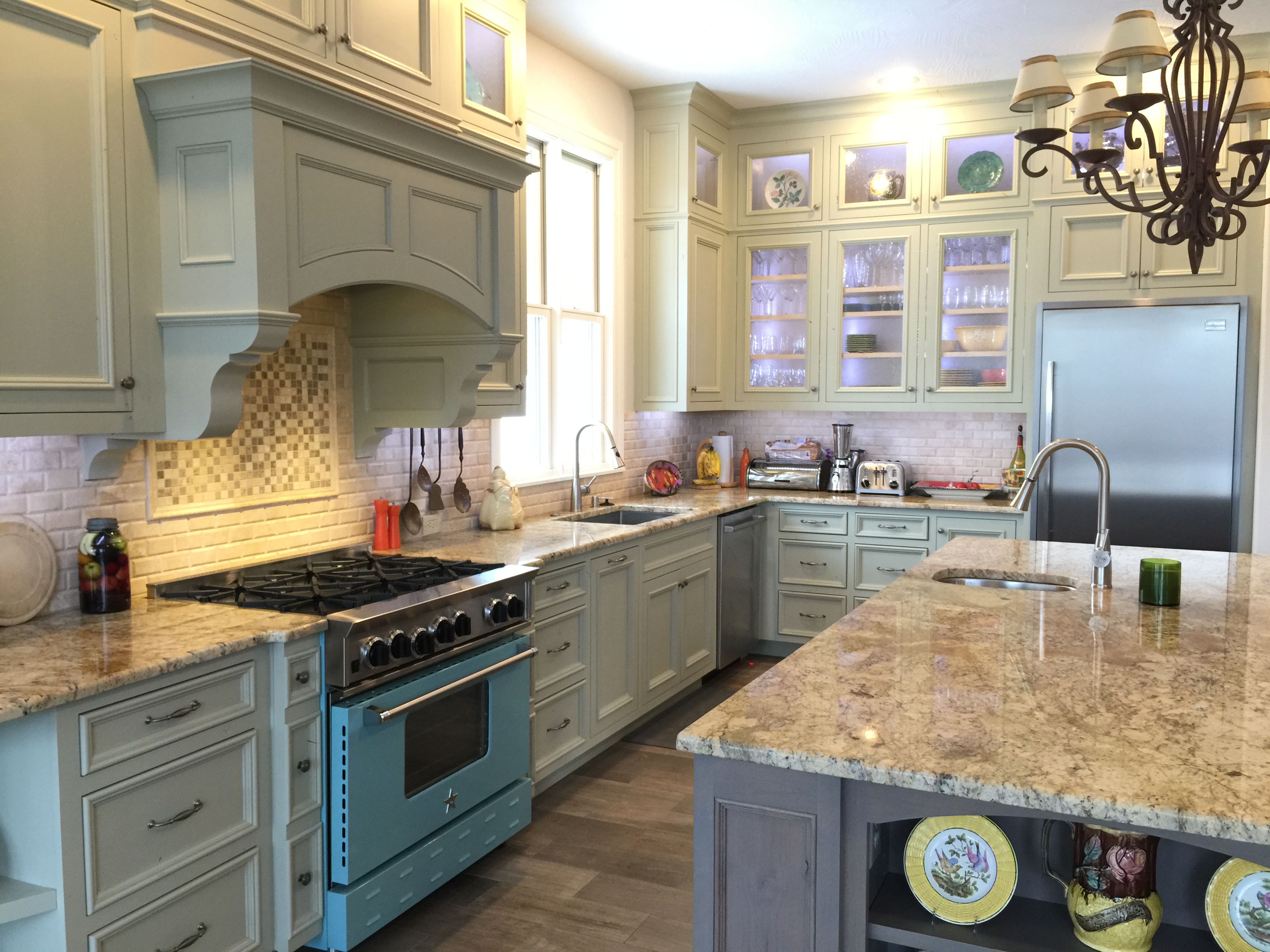 Custom Corners LLC