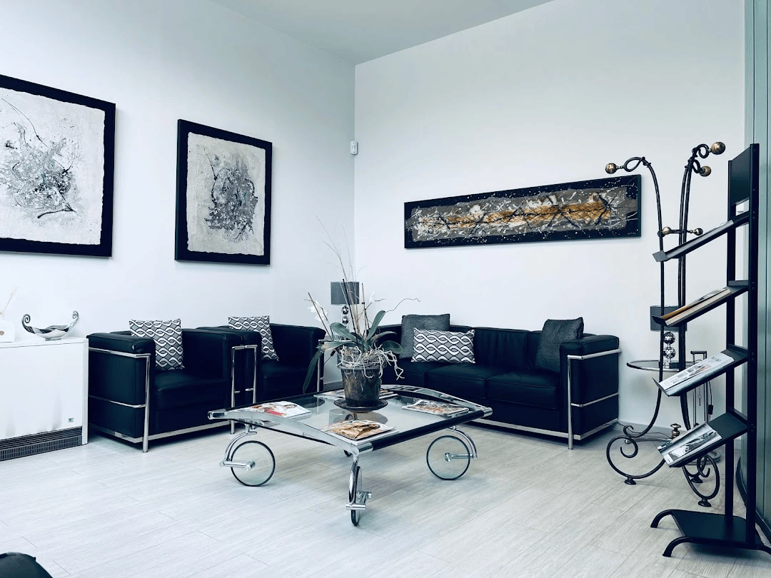 Images Clínica Dental Novabur | Dentista en Burgos | Implantes dentales | Odontopediatría