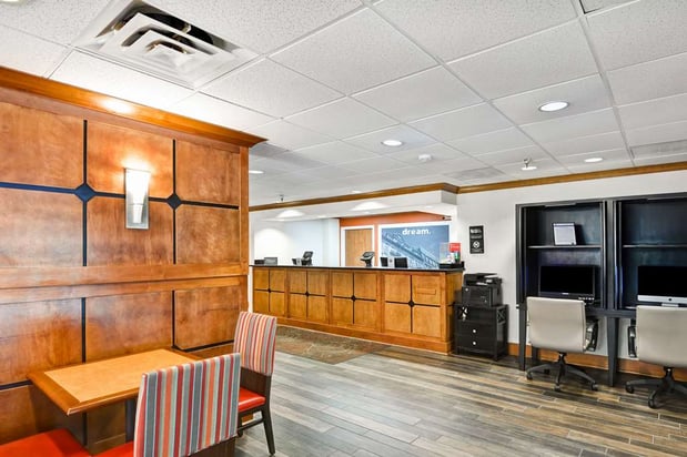 Images Hampton Inn Memphis-Poplar
