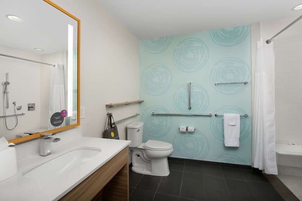 Images Tru by Hilton Miami West Brickell
