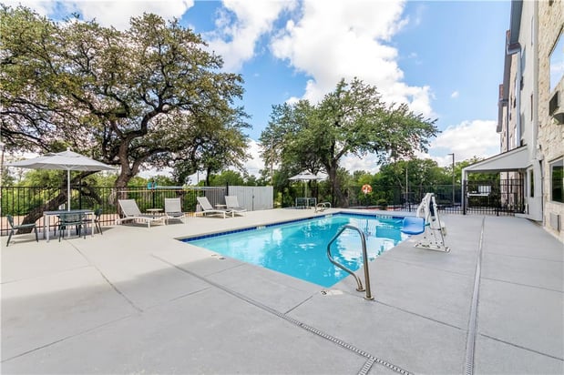Images Spark by Hilton Round Rock