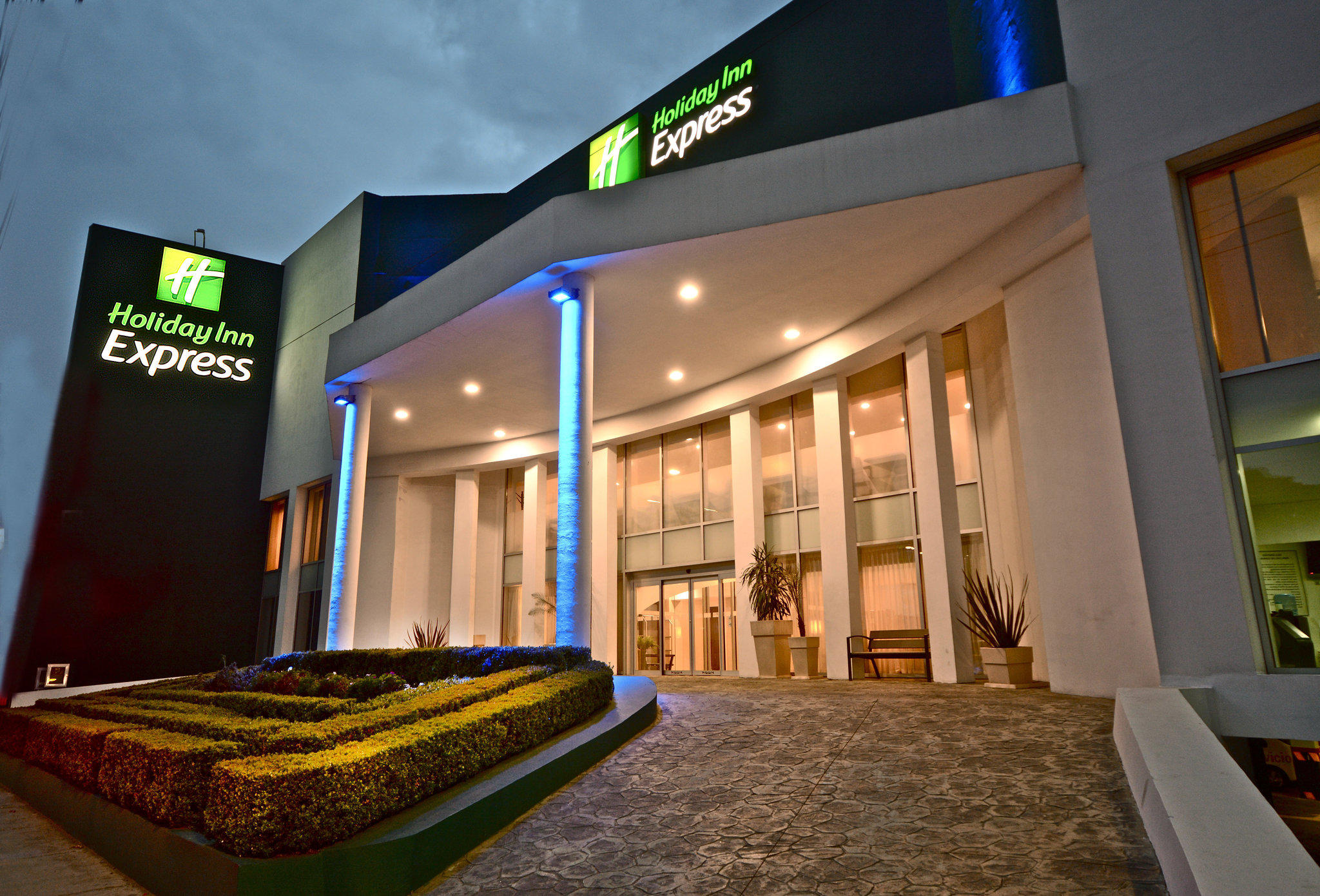Images Holiday Inn Express Toluca, an IHG Hotel